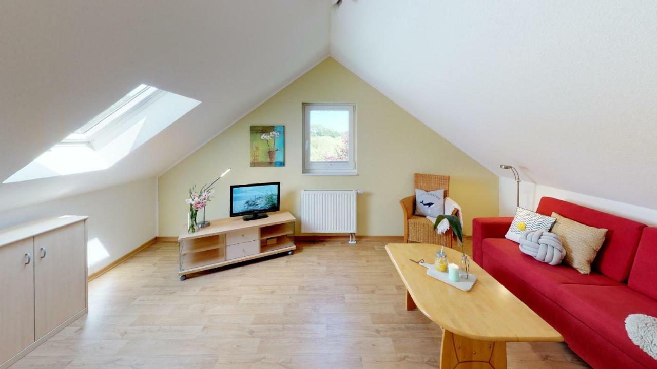 Feriendorf Suedstrand Haus 09 ペルツァーハケン エクステリア 写真