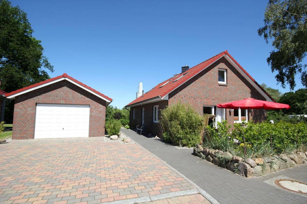 Feriendorf Suedstrand Haus 09 ペルツァーハケン エクステリア 写真